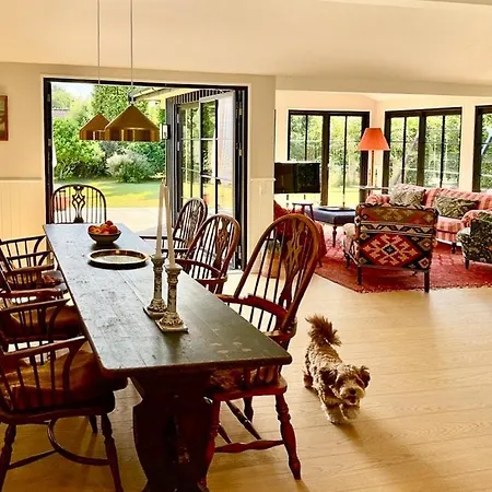Architect-designed Summer House Near *